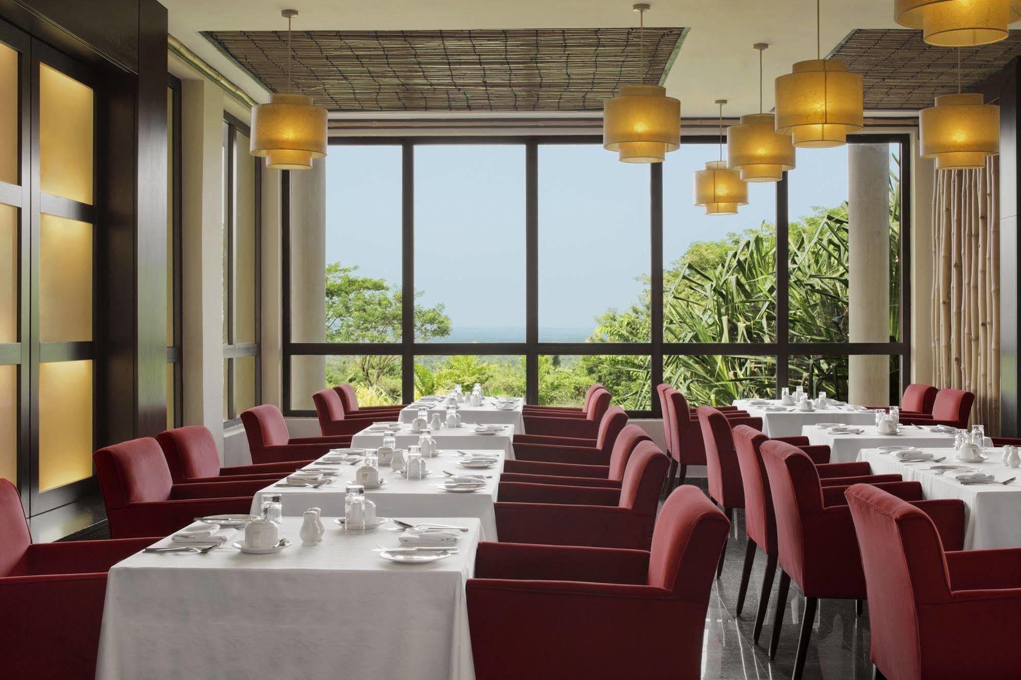 Ibom Hotel & Golf Resort Uyo Exterior foto